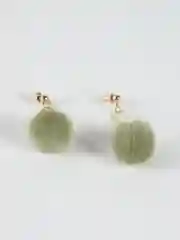 Зеленый серьги пушистые