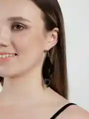 Серьги черные