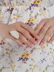 Белый кольцо с камнем, широкое, один размер