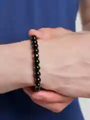 Буддистский браслет с мантрой