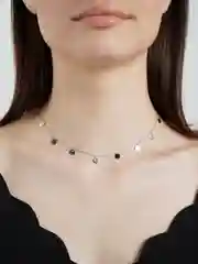 Белый чокер-ожерелье на шею