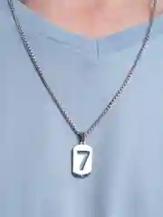 Жетон подвеска из титана с цифрой 7