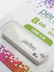 Белый флеш-накопитель Perfeo C05 4, 8, 16, 32, 64 Гб