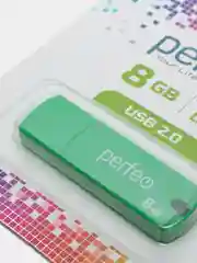Зеленый флеш-накопитель Perfeo C05 4, 8, 16, 32, 64 Гб