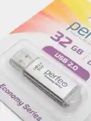 Серебряный флеш-накопитель Perfeo E01 economy series 4, 8, 16, 32, 64 Гб