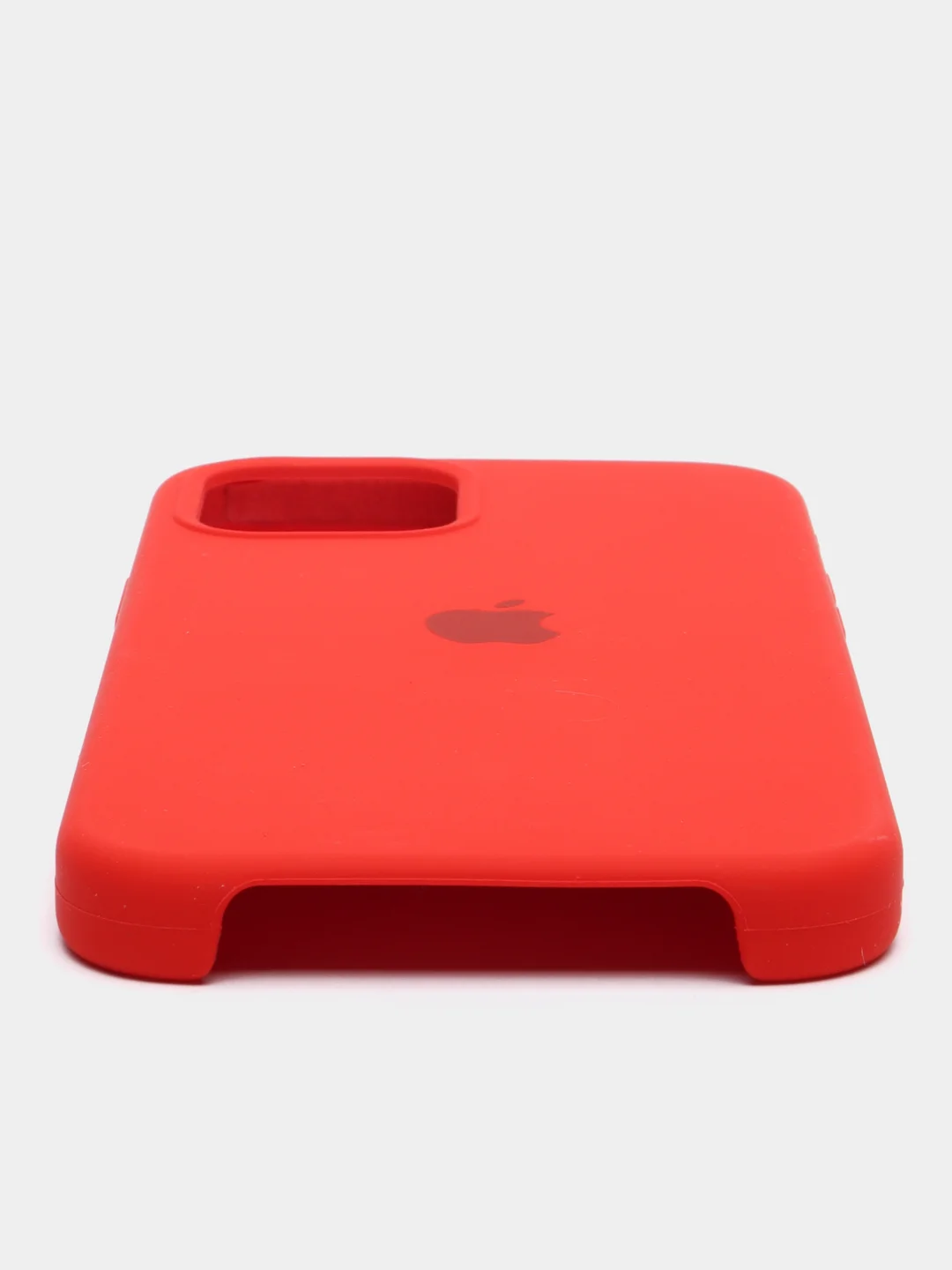 Красный чехол силиконовый на iPhone 12 / 12 Pro