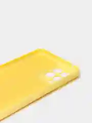 Желтый чехол для Realme 8 / 8 Pro c защитой камеры и бархатом внутри
