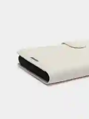 Белый чехол-книжка Samsung M31 с магнитной застежкой