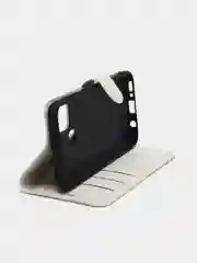 Белый чехол-книжка Samsung M31 с магнитной застежкой