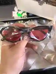 Багровый имиджевые очки