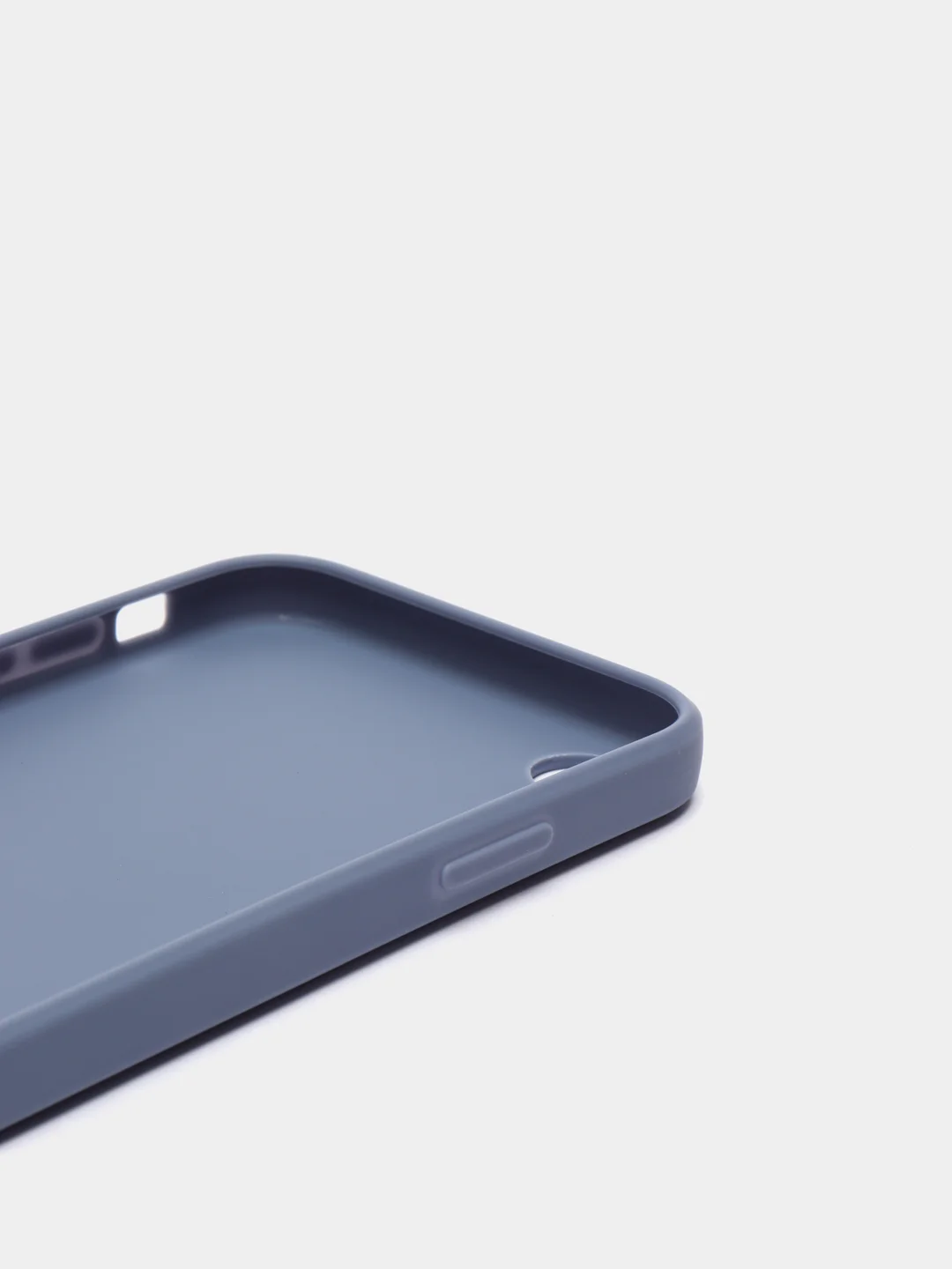 Фиолетовый чехол на iPhone XR