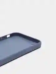 Фиолетовый чехол на iPhone XR