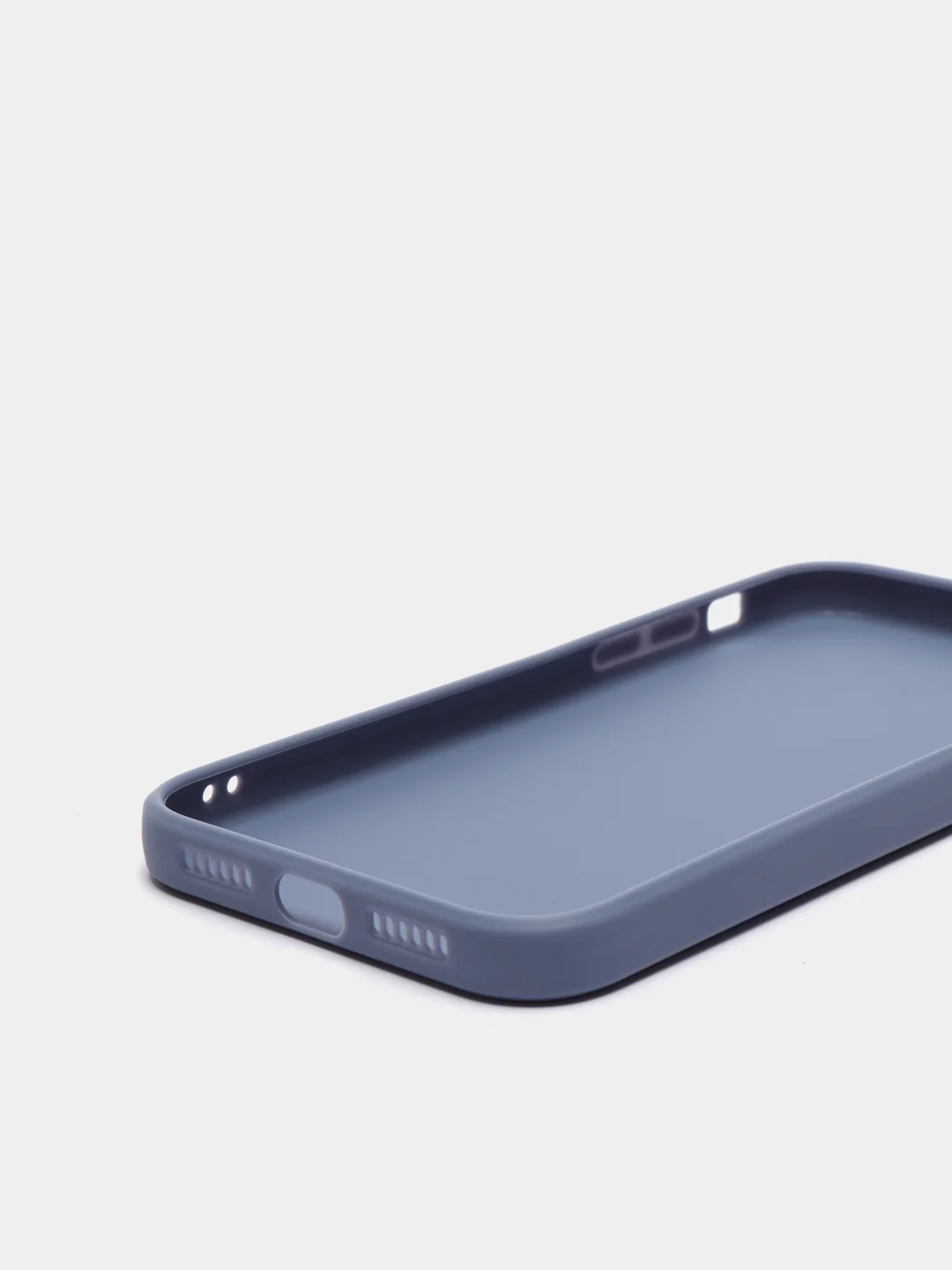 Фиолетовый чехол на iPhone XR