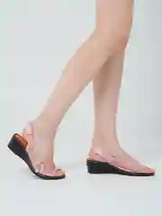 Женские босоножки