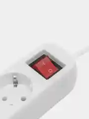 Белый сетевой удлинитель 4 розетки с заземлением, 1.8 метров, выключатель