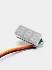 Красный мини вольтметр трехпроводной 0 - 100 VDC