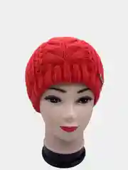 Шапки женские, пять цветов