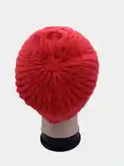 Алый шапки женские, пять цветов