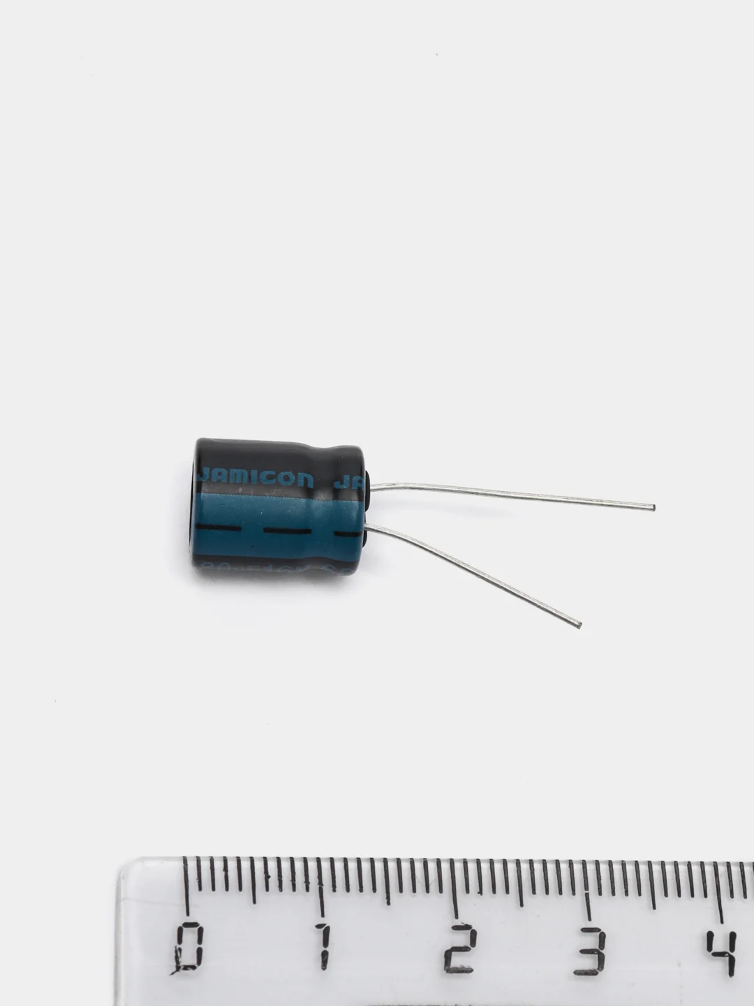 3 штуки 680мкф 16В Конденсатор электролитический 680UF 16V 105C 10х13мм TK JAMICON