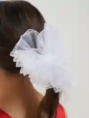 Белый бант школьный