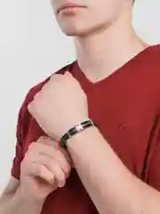 Черный мужской браслет