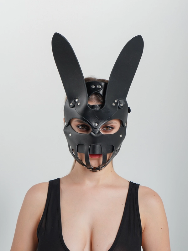 Балапан мастурбация жасайды (порно фото) Кеуделері салбыраған арық қыздардың қатысуымен жоғары сапалы порно қараңыз.