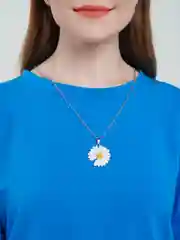 Белый цепочка на шею, с подвеской "Ромашка"