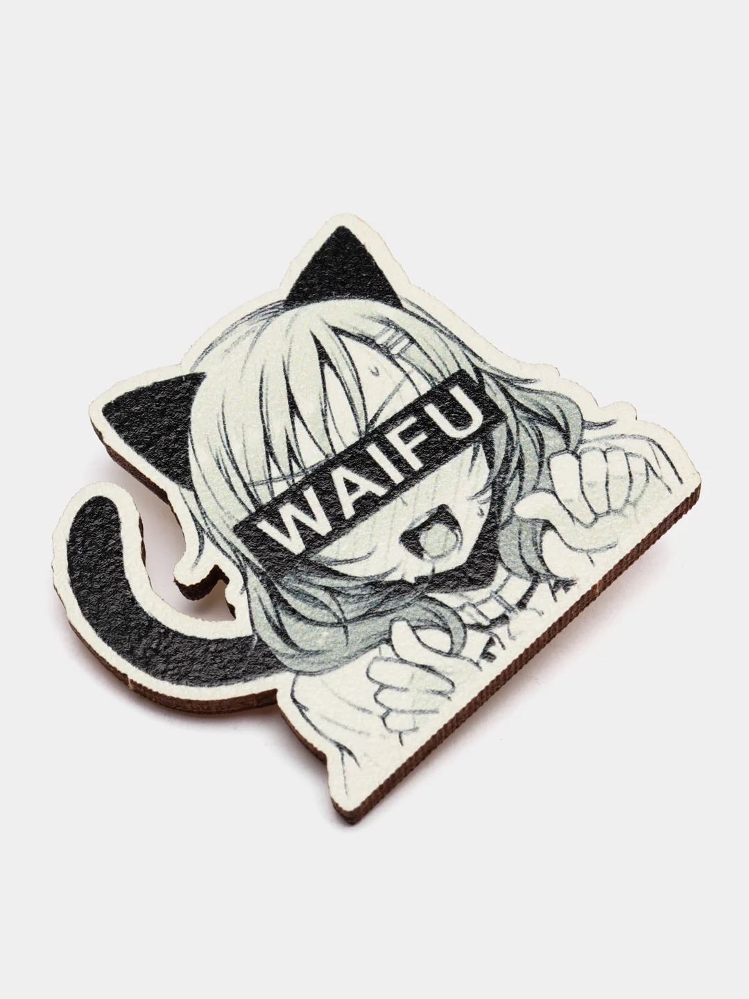 Значок деревянный "Waifu"