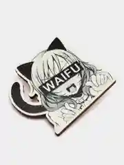 Значок деревянный "Waifu"