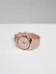 Кораллово-розовый женские наручные часы, с коробкой