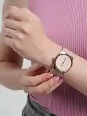Кораллово-розовый женские наручные часы, с коробкой