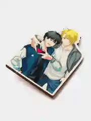Значок деревянный по аниме "Банановая рыба" (Banana Fish)