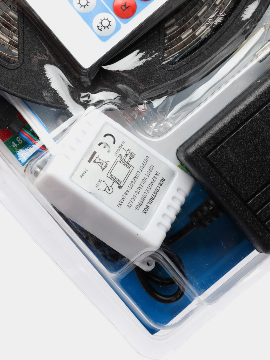 Светодиодная лента с пультом  длина 5 метров LED 5050smd 12v-60 rgb5 подсветка