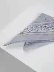 Серый бандана