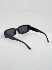 Черный солнцезащитные очки