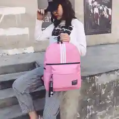 Розовый рюкзак школьный