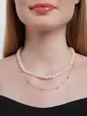 Белый ожерелье-чокер на шею с бусами