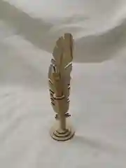 Подставка под ручку в виде пера