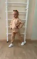 Кремовый детский спортивный костюм: худи и джоггеры