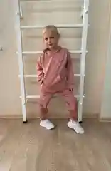 Пудровый детский спортивный костюм: худи и джоггеры