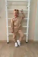Кремовый детский спортивный костюм: худи и джоггеры