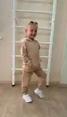 Кремовый детский спортивный костюм: худи и джоггеры