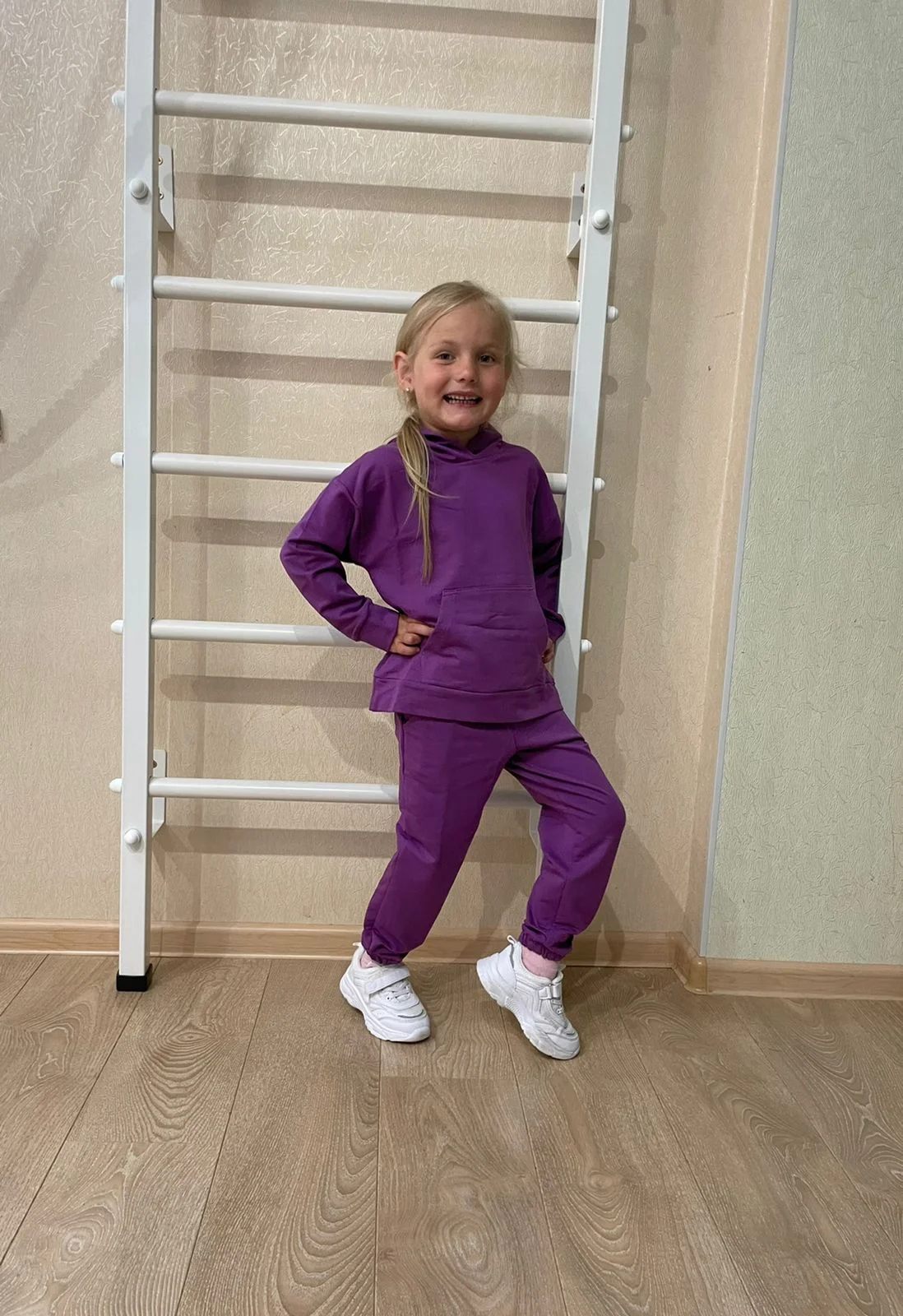 Лавандовый детский спортивный костюм: худи и джоггеры