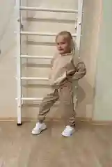 Бежевый детский спортивный костюм: худи и джоггеры