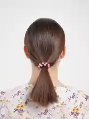 Розовый резинки для волос