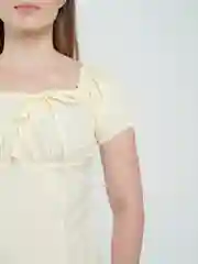 Желтый женское летнее платье, со спущенными плечами