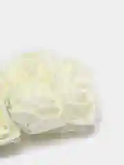 Слоновая кость розы из фоамирана с органзой на проволоке