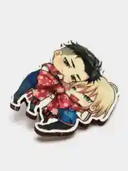 Значок деревянный по аниме "Юри на льду" (Yuri on Ice)
