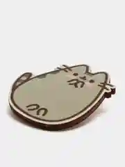 Значок деревянный "Кот Пушин"