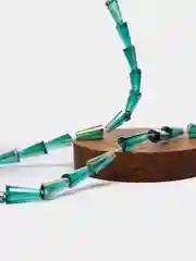 Лесной зеленый бусины стеклянные, форма конус, с АВ-эффектом